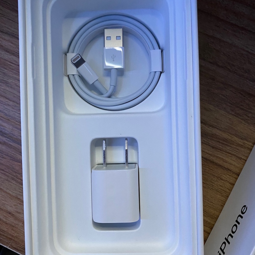 iPhone 11 - Picture 3 of 6